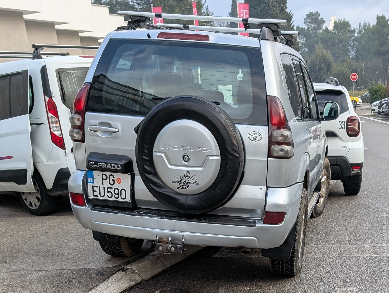 PG EU590, Toyota Land Cruiser Prado 3rd gen 5-door SUV (J120), 2002–2009