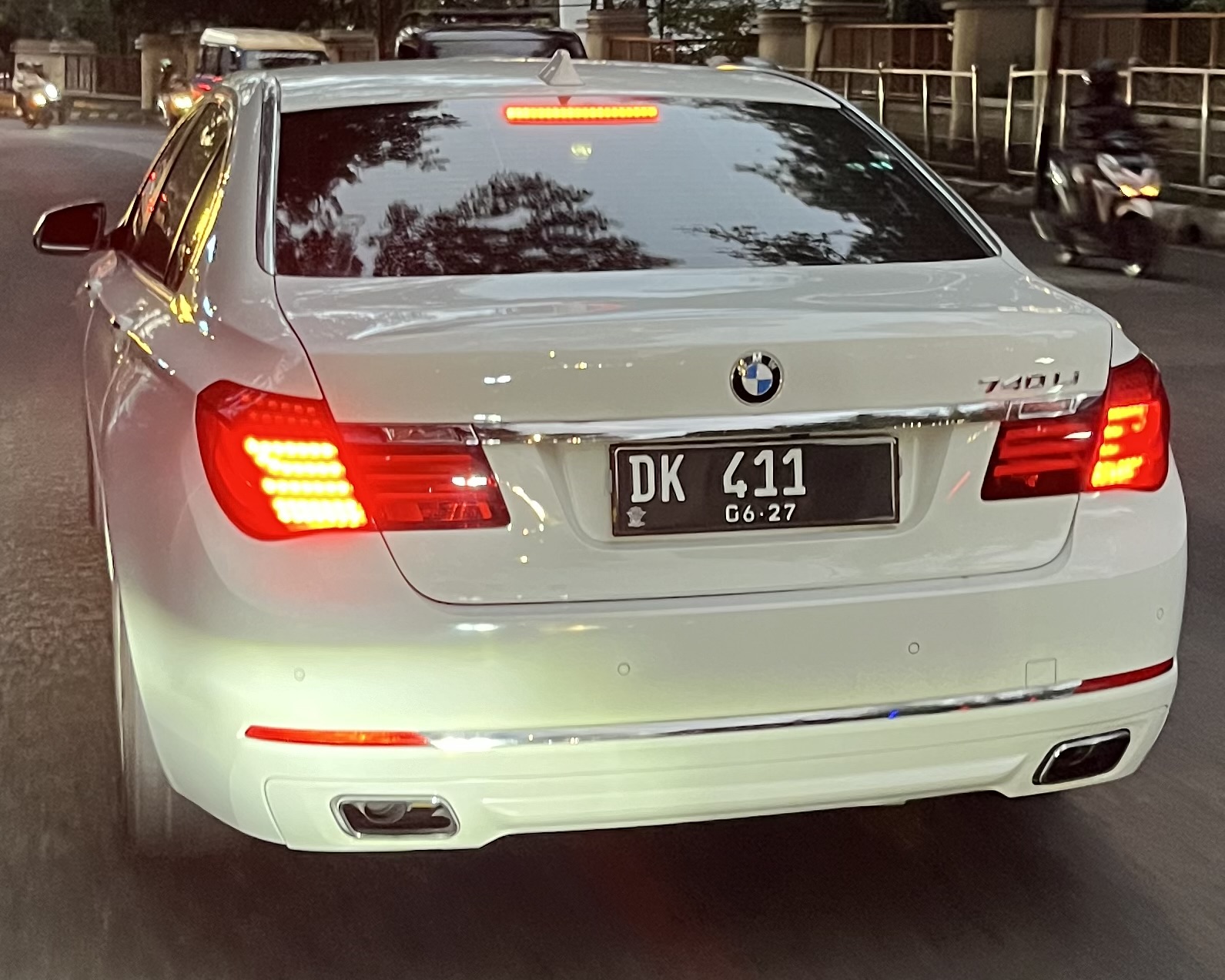 DK 411, BMW 7 Series 5th gen (F01–F04), 2008–2015