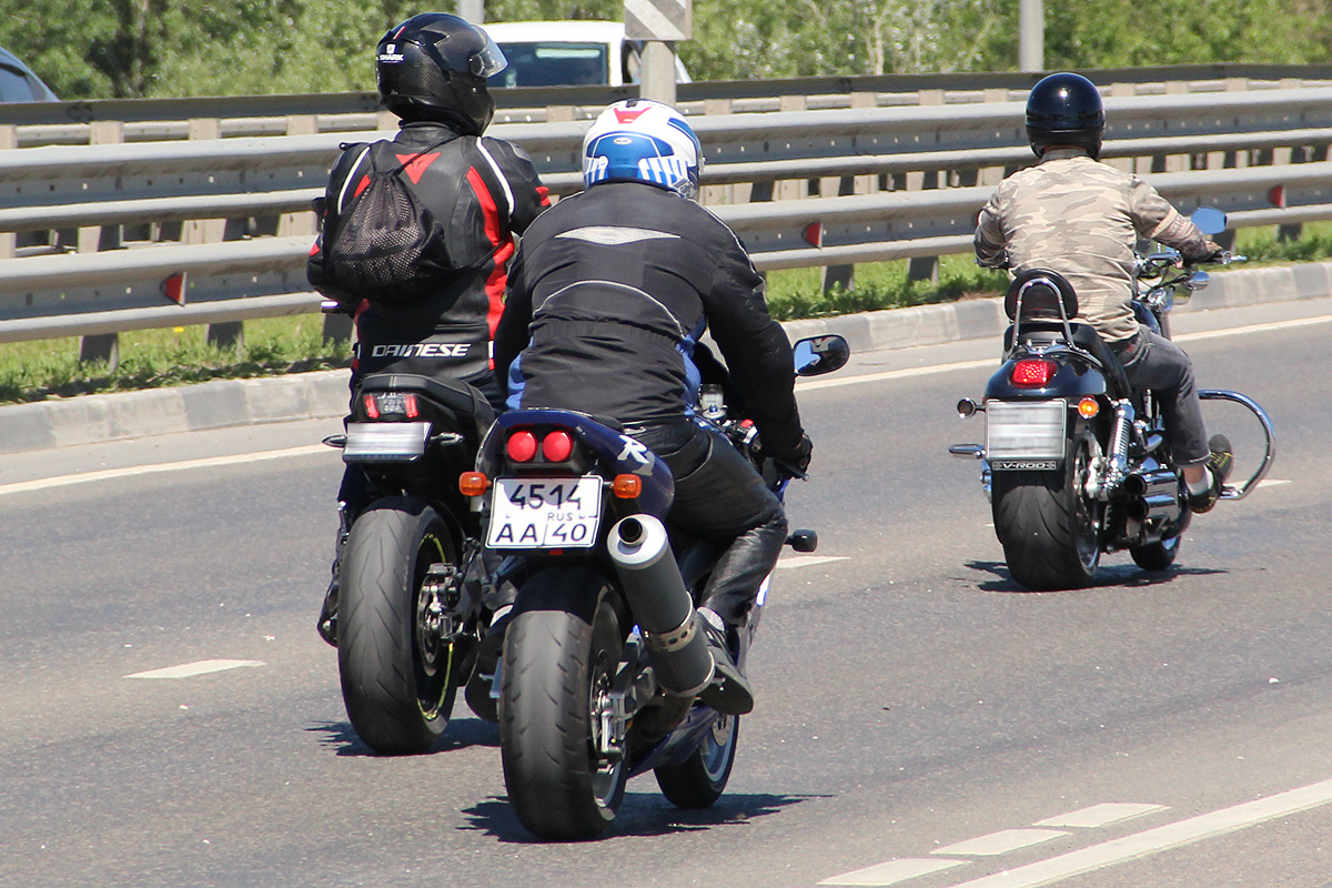 4514 аа 40, Yamaha YZF 1st gen R1, 1998–1999