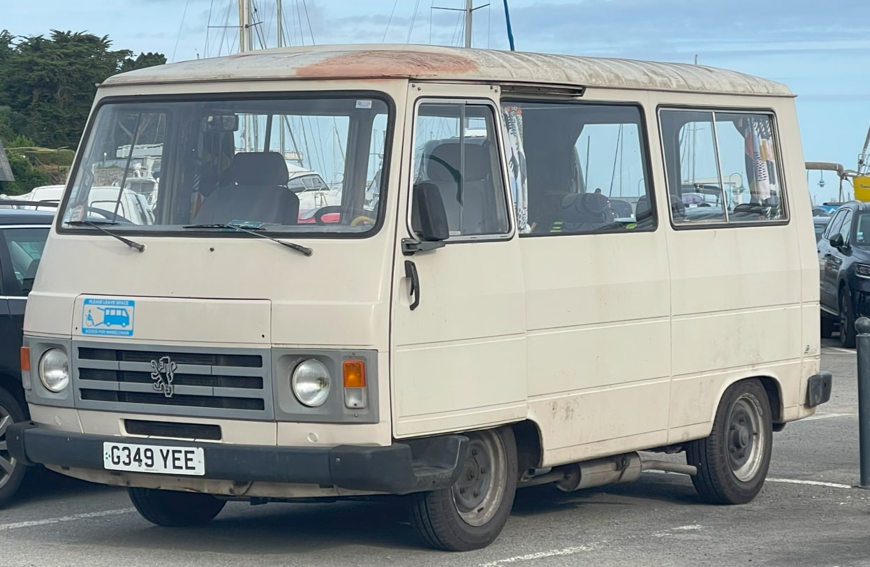 G349YEE, Peugeot J9 1st gen, 1980–1991