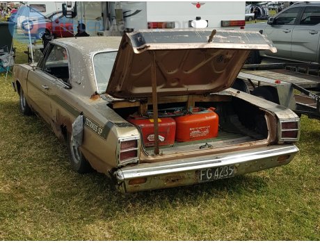 FG4235, Chrysler Valiant