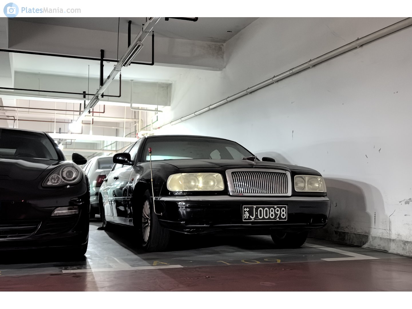 苏J·00898, Hongqi Qijian 