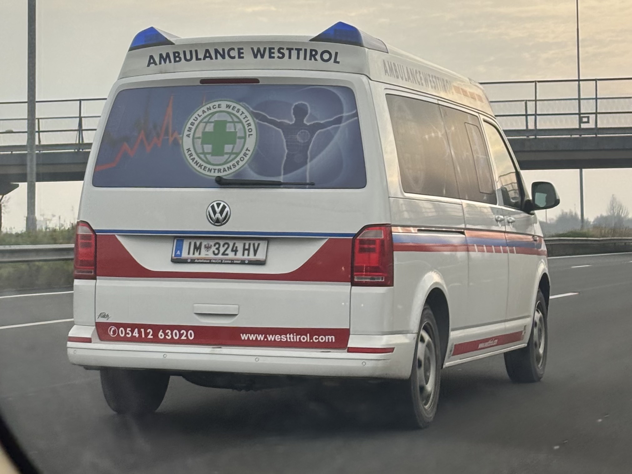 IM 324 HV, Volkswagen Transporter 6th gen Van (T6) (SG), 2015–2019