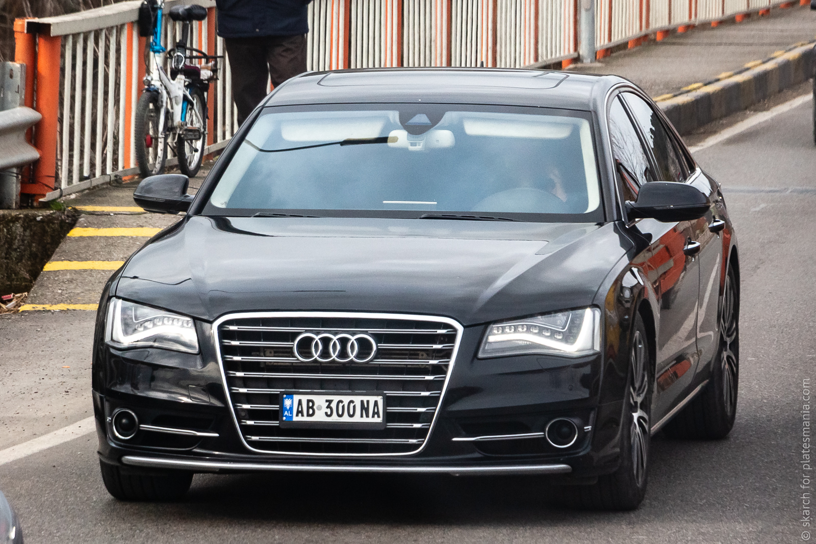 AB 300 NA, Audi A8 3rd gen (D4/4H), 2009–2013