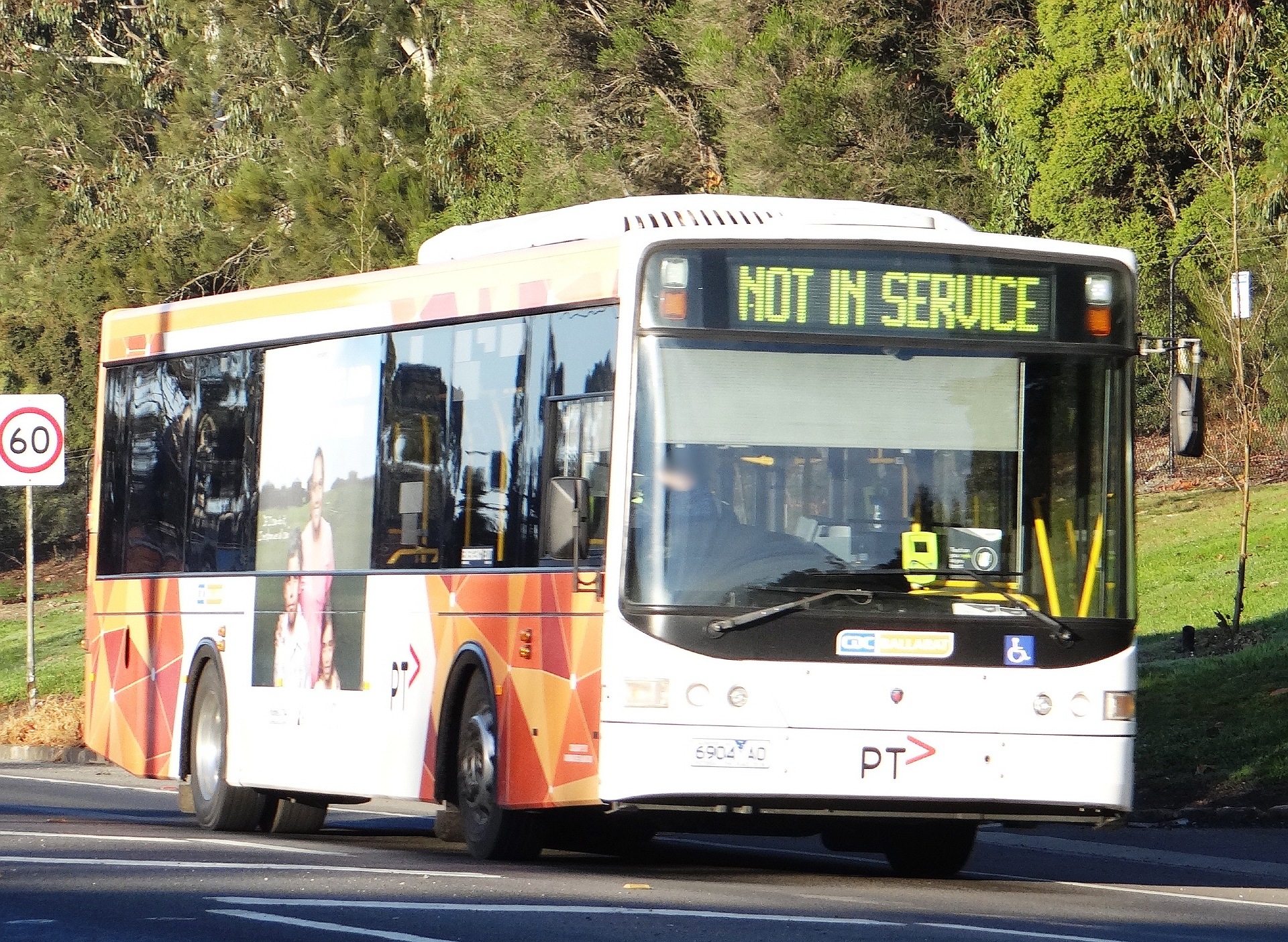 6904-AO, Volgren CR228L 