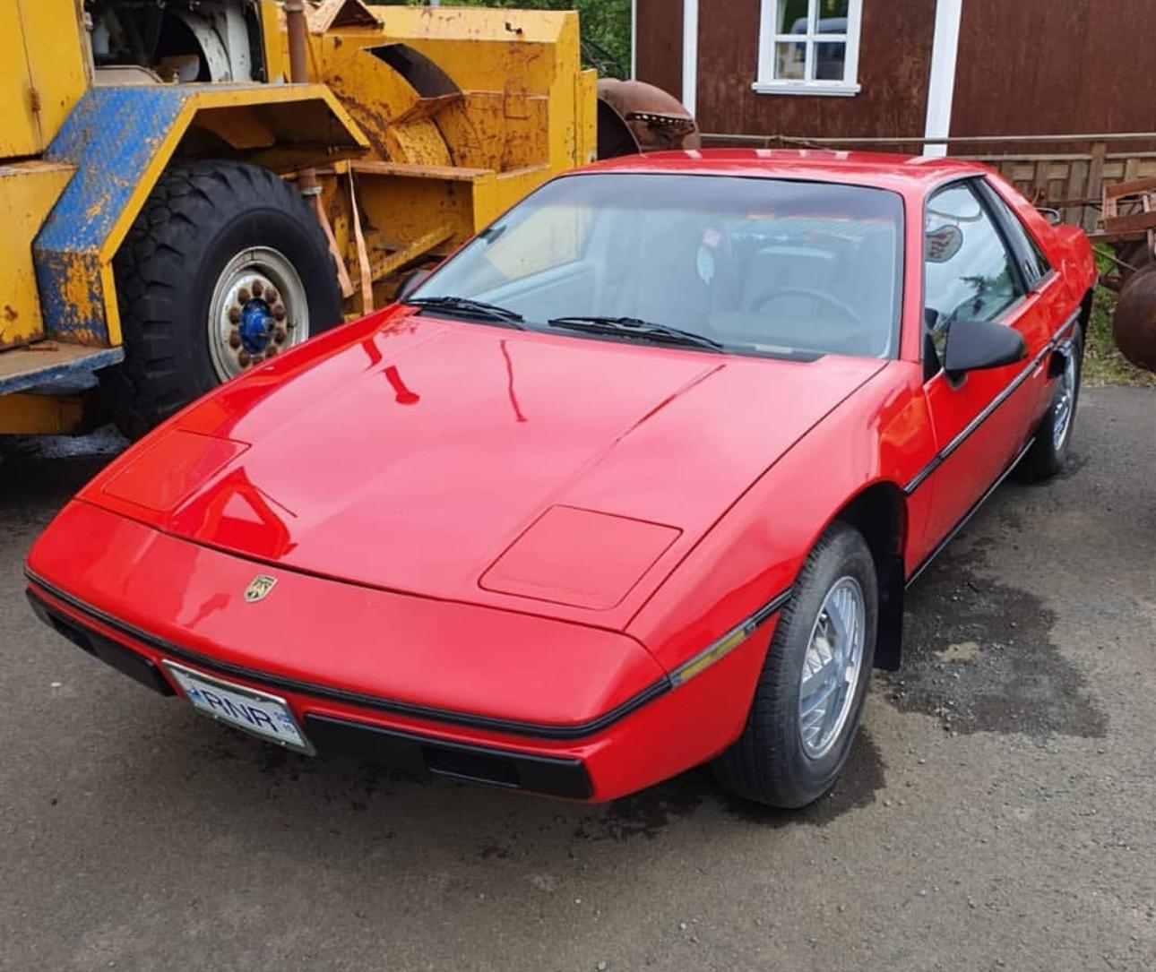 RNR, Pontiac Fiero 1st gen (P-body), 1983–1985