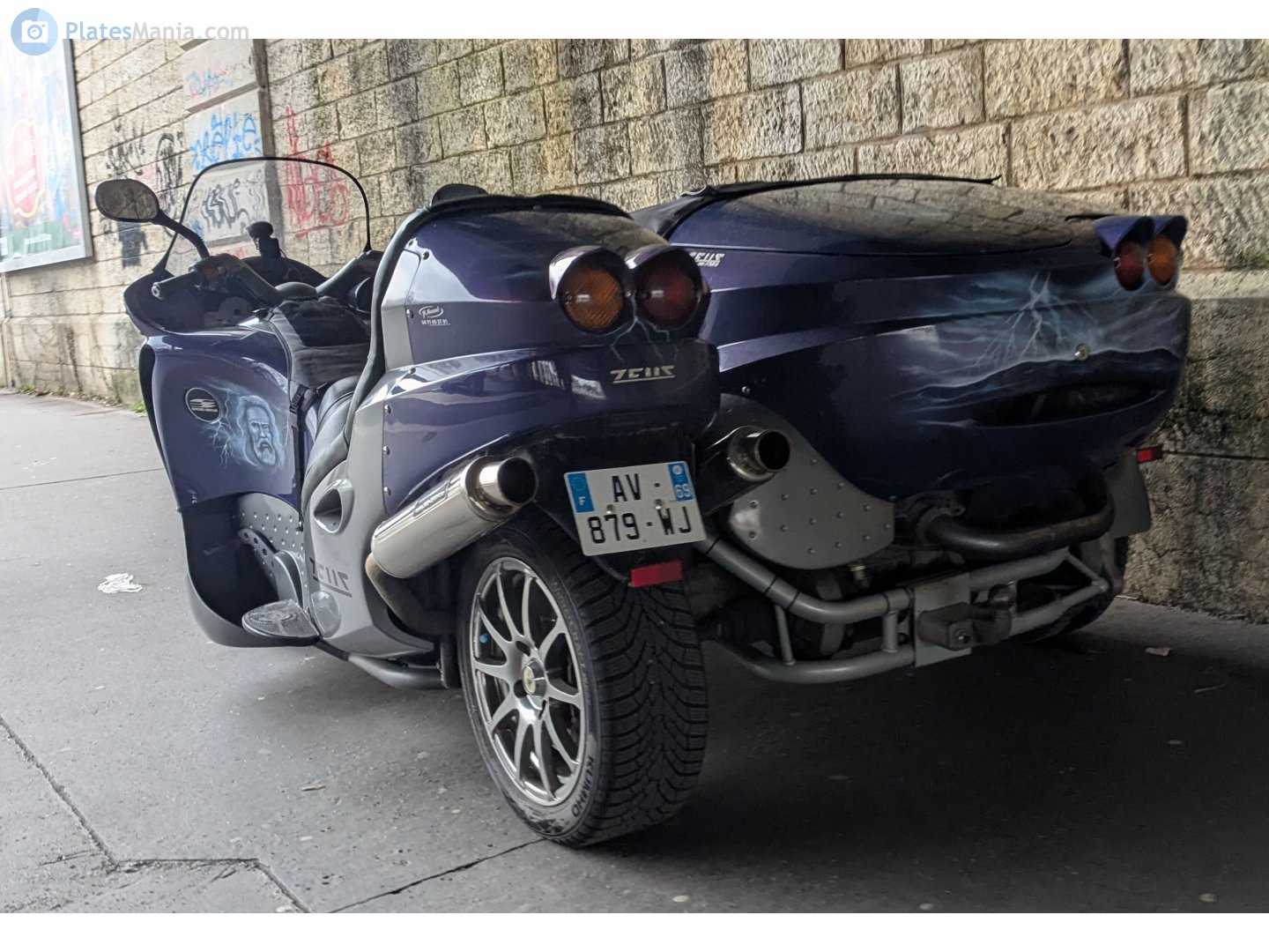 AV-879-WJ, Side-Bike Zeus 