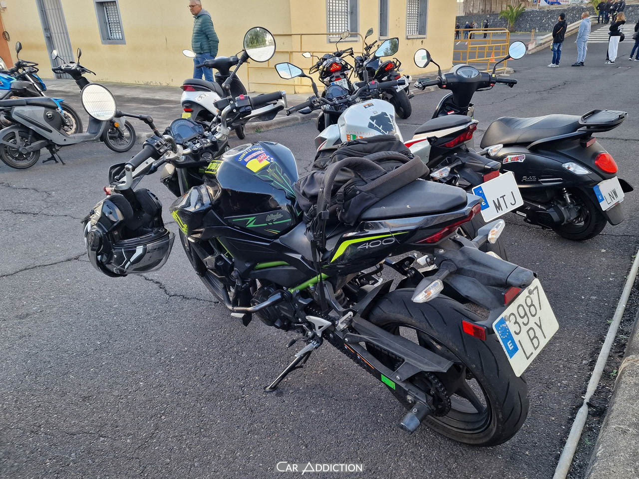 3987 LBY, Kawasaki Z400 