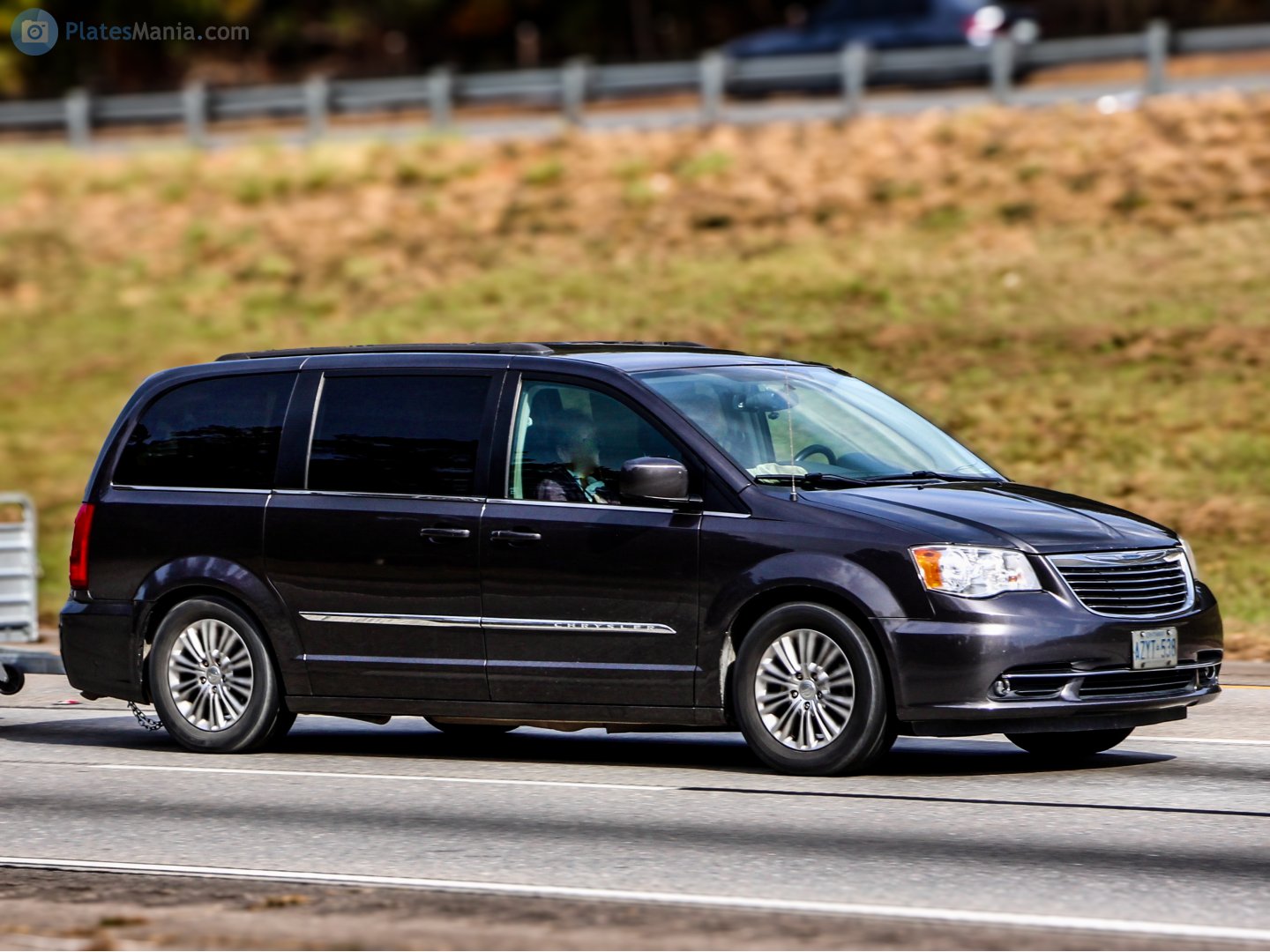 AZYT-538, Chrysler Town&Country 5th gen Minivan (RT), facelift, 2010–2016