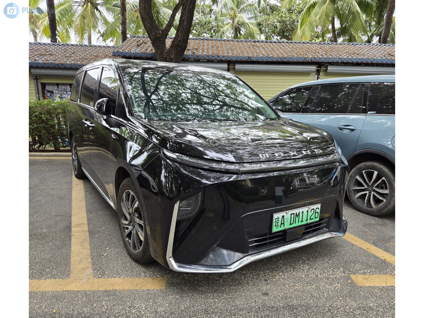 琼A·DM1126, Maxus MIFA 9 