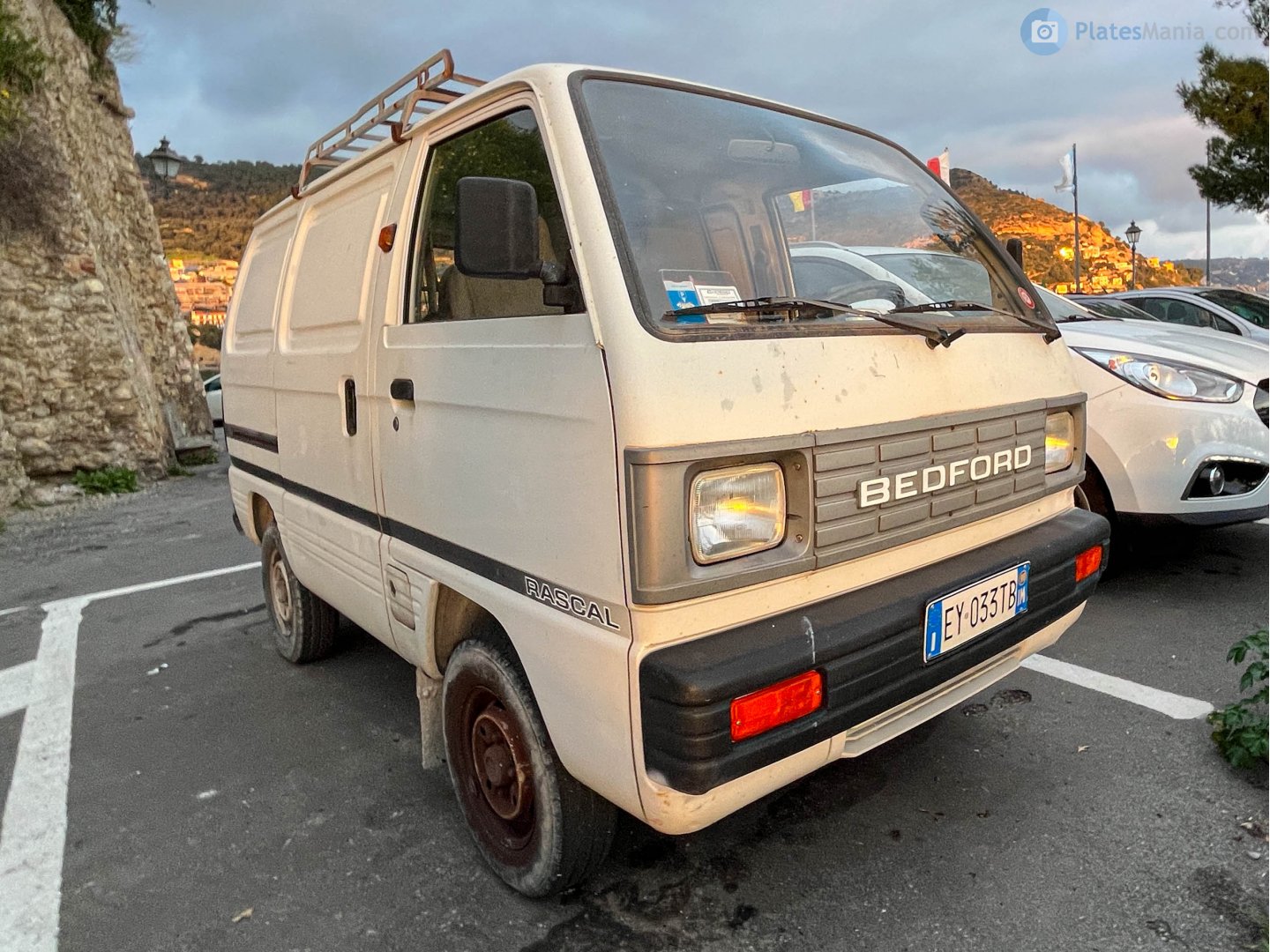 EY 033 TB, Bedford Rascal 