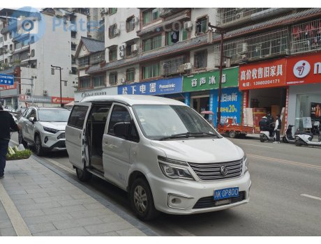 川K·0P800, DongFeng Fengxing Lingzhi
