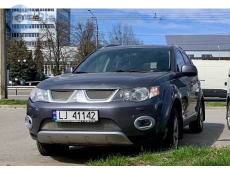 LJ 41142, Mitsubishi Outlander