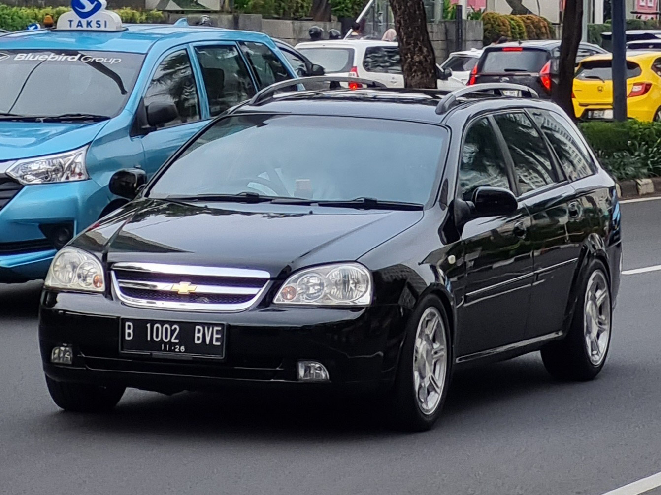 B 1002 BVE, Chevrolet Optra 1st gen Wagon (J200), 2004–2008