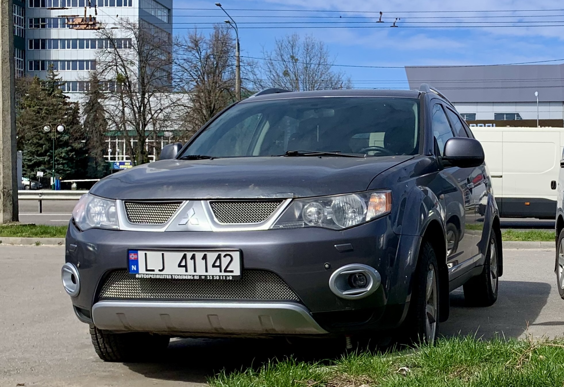 LJ 41142, Mitsubishi Outlander 2nd gen (XL) (CW/ZG/ZH), 2005–2013