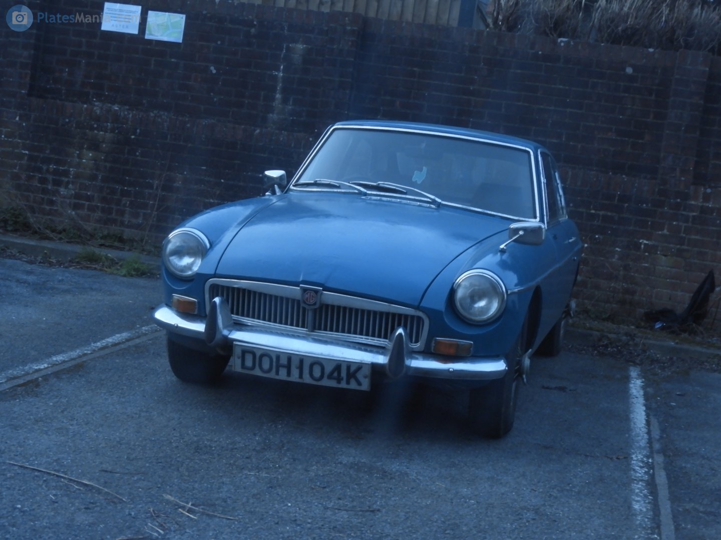 DOH104K, MG B 1st gen GT Coupé, 1965–1980
