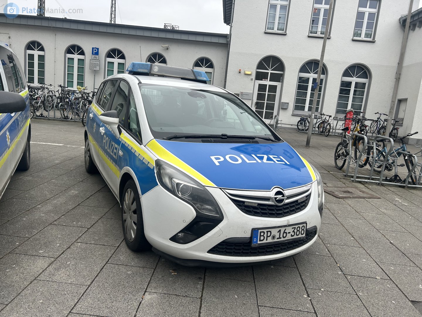 BP 16-388, Opel Zafira 3rd gen Tourer (C; P12), 2011–2016