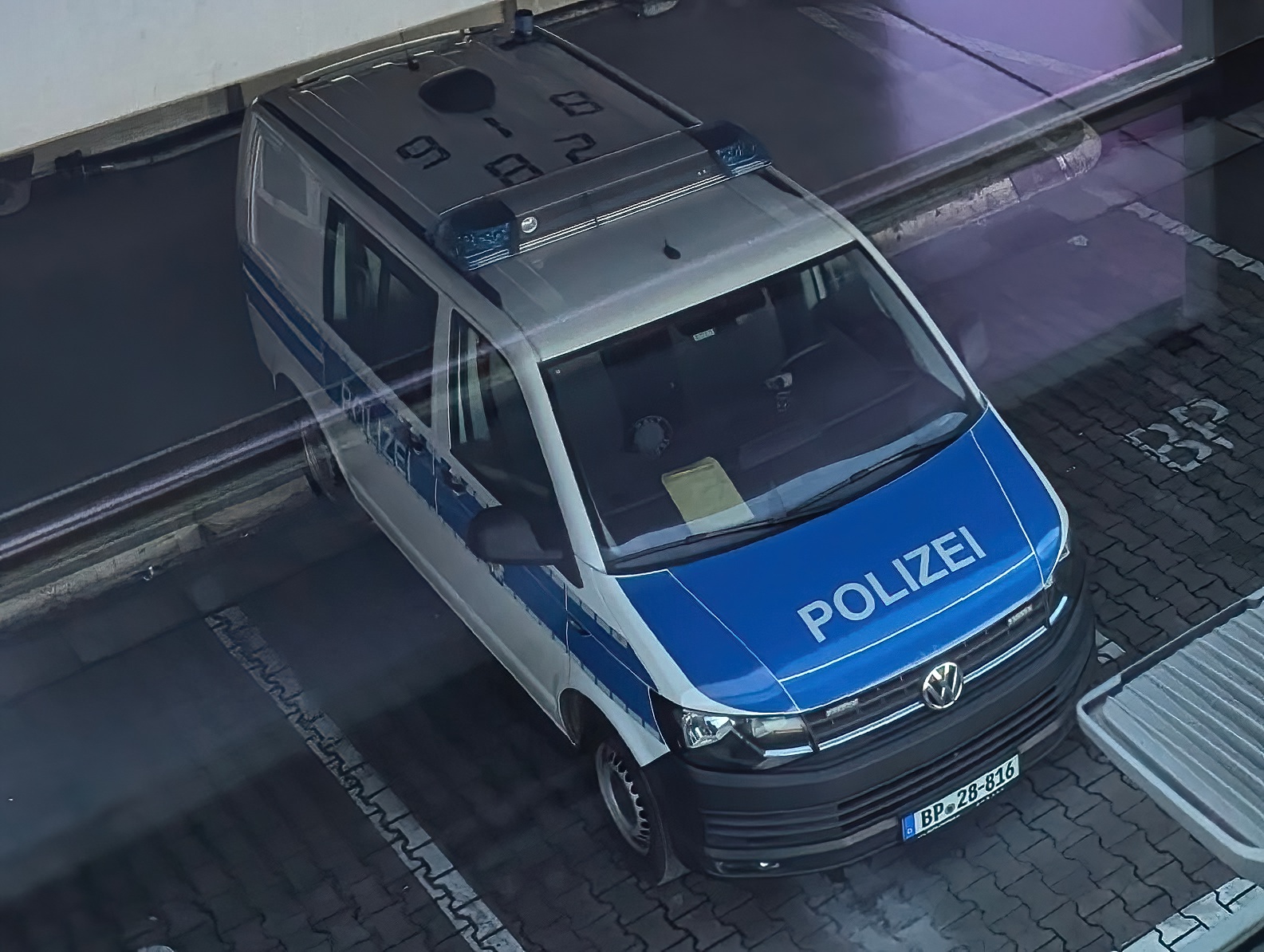 BP 28-816, Volkswagen Transporter 5th gen Van (T5) (7E/7H), facelift, 2009–2015