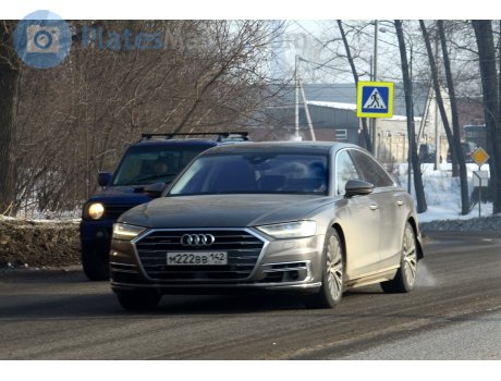 м222вв142, Audi A8