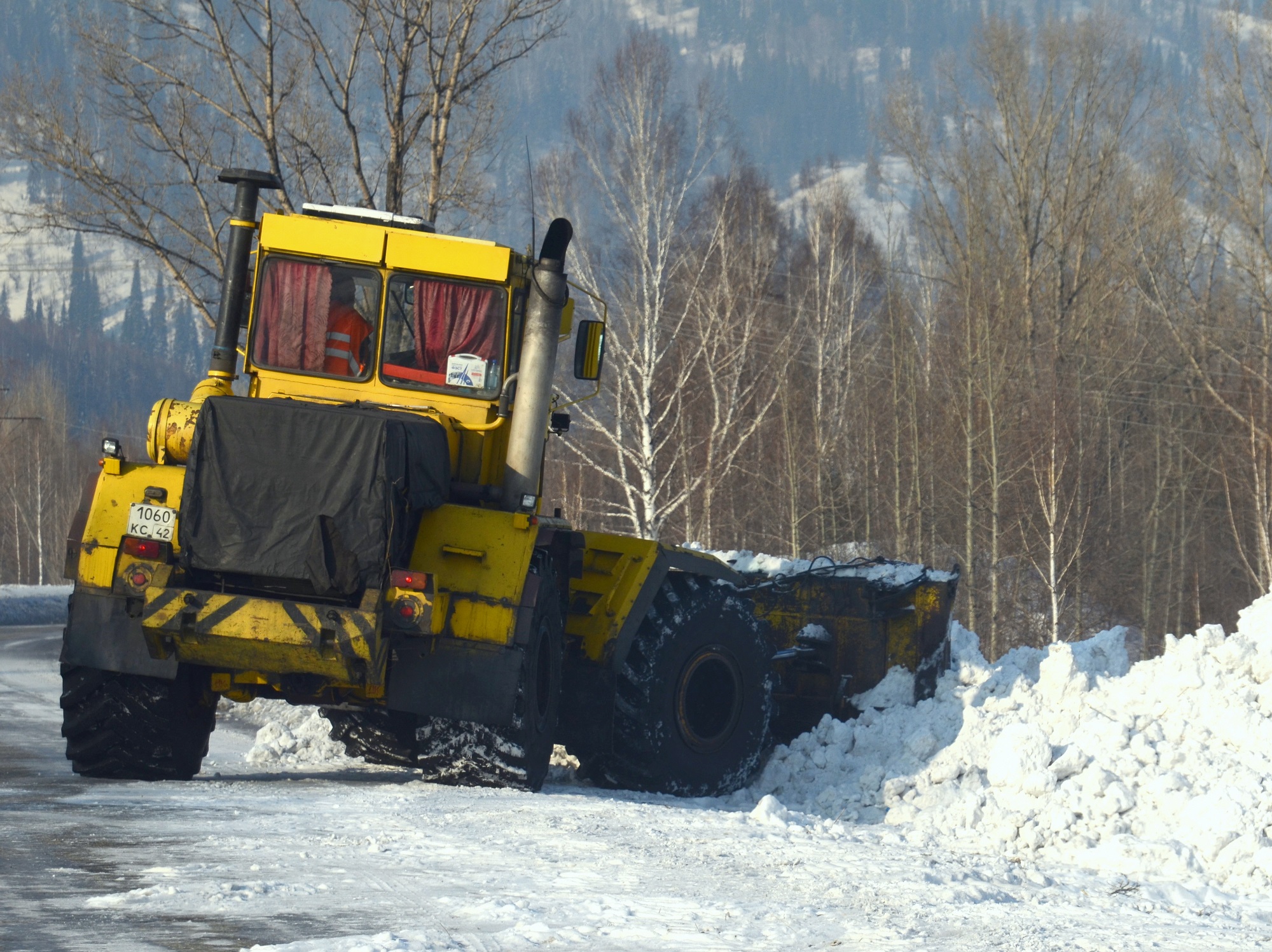 1060 кс 42, Kirovets К-700 2nd gen К-702 / К-703, 1979–1985