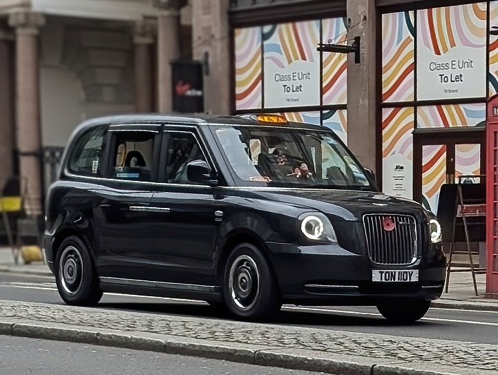 TON110Y, LEVC TX 1st gen (HRE), 2018–