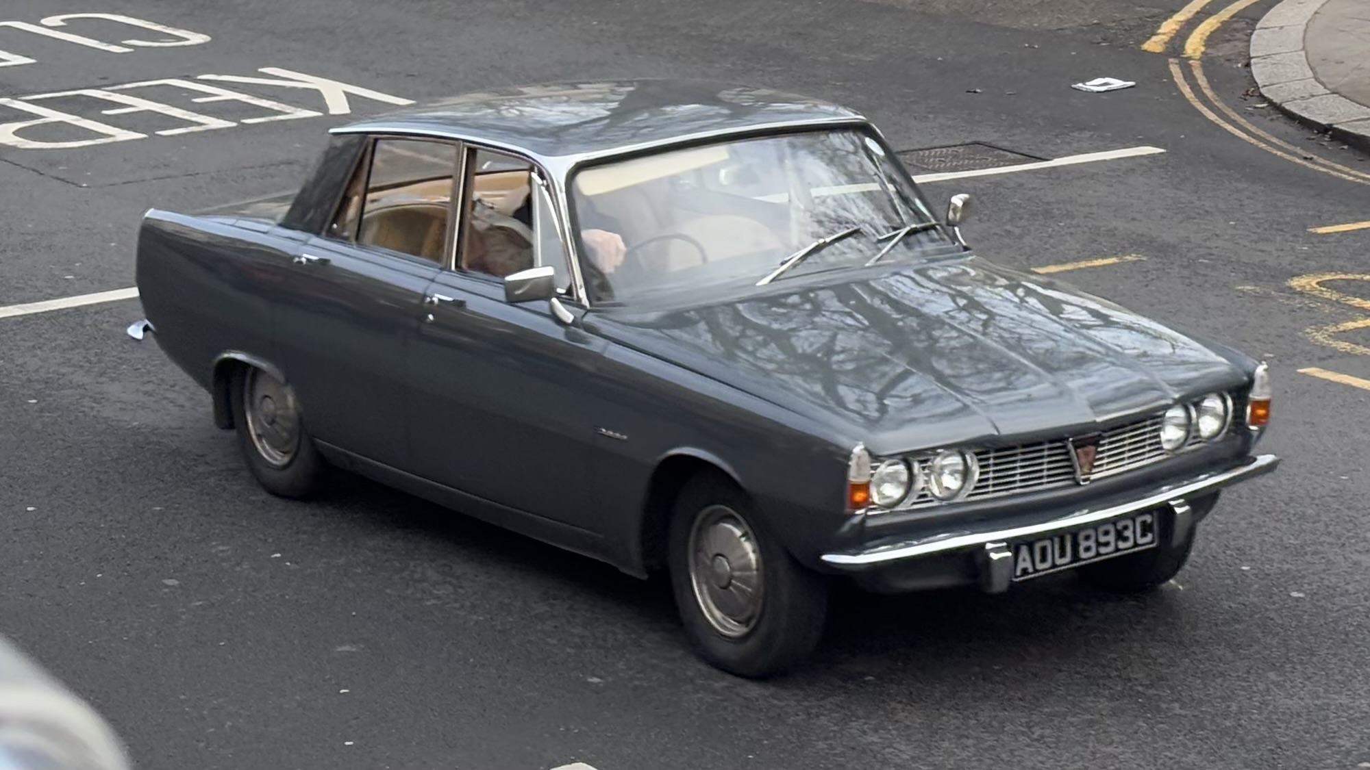 AOU893C, Rover P6 