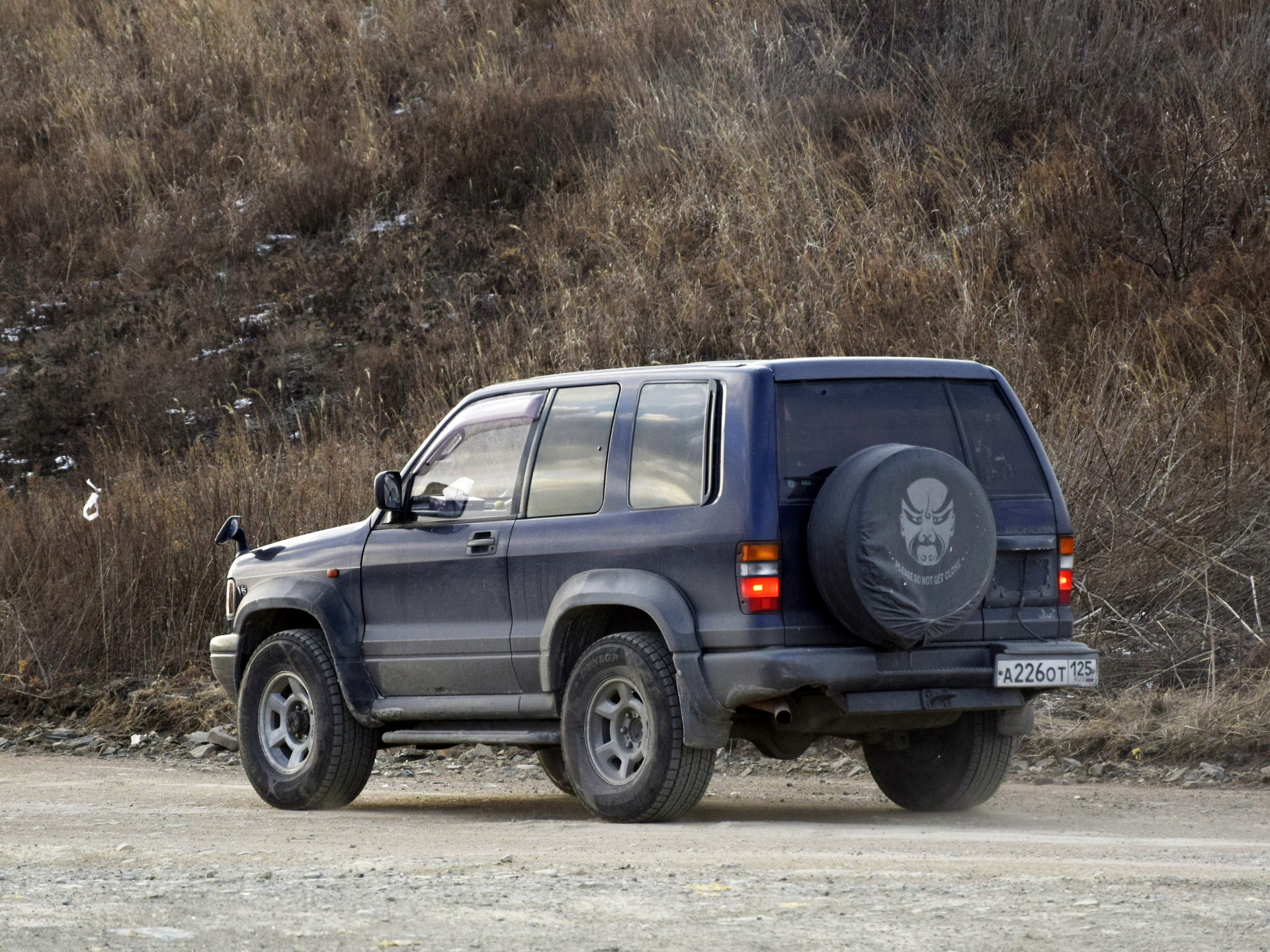 а 226 от 125, Isuzu Bighorn 2nd gen 3-door SUV (UBS25), 1991–1998