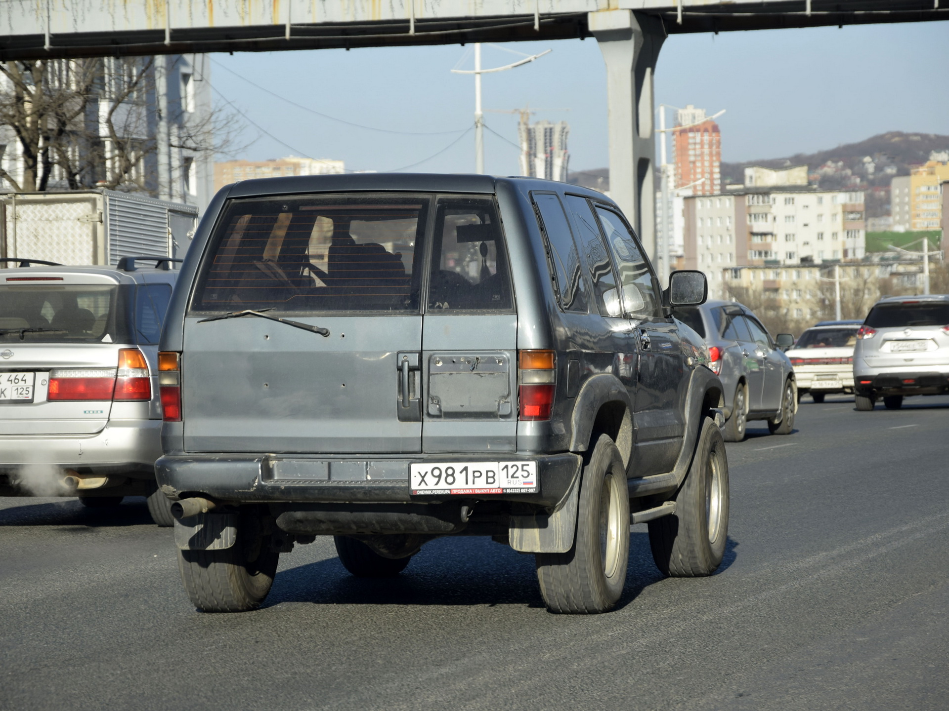 х 981 рв 125, Isuzu Bighorn 2nd gen 3-door SUV (UBS25), 1991–1998