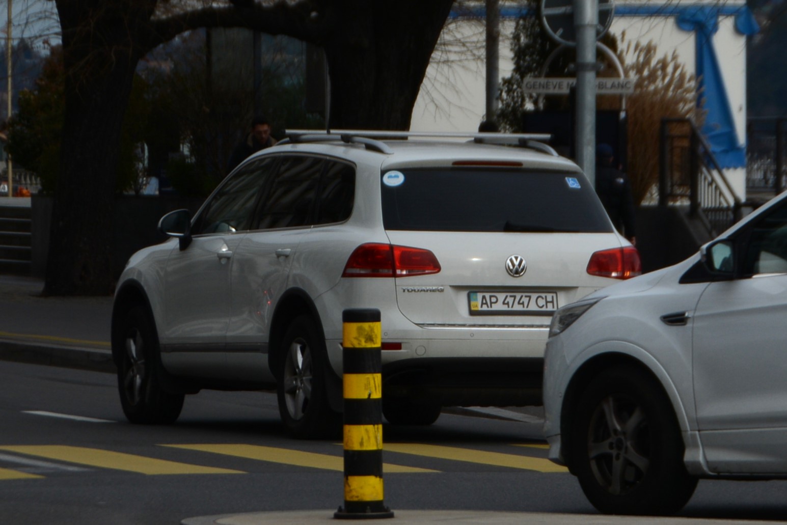 AP 4747 CH, Volkswagen Touareg 2nd gen (7P), 2010–2018