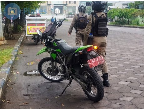 L 6378 ACP, Kawasaki KLX