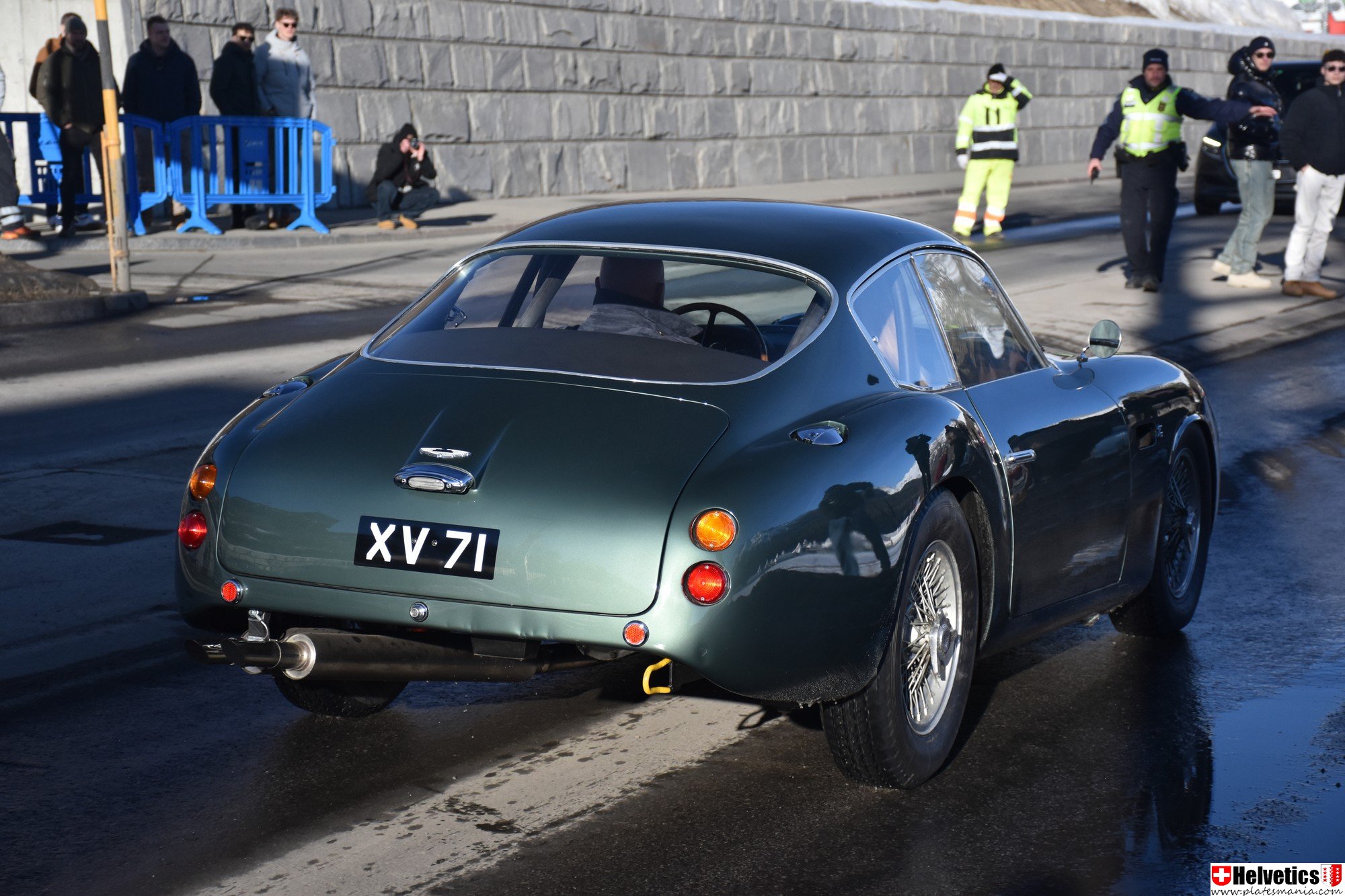 XV71, Aston Martin DB4 