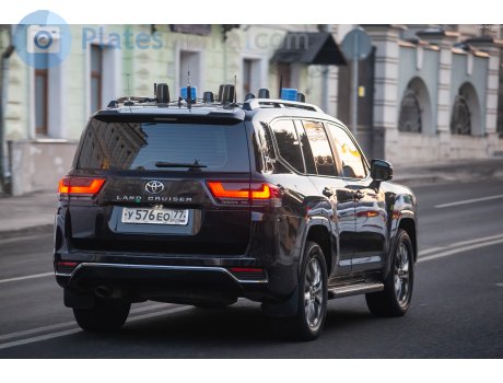 у576ео77, Toyota Land Cruiser