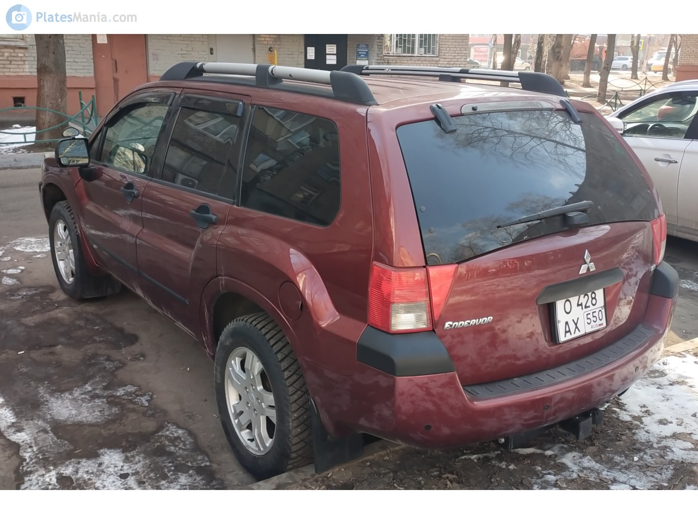 о 428 ах 550, Mitsubishi Endeavor 1st gen (PS), 2003–2011