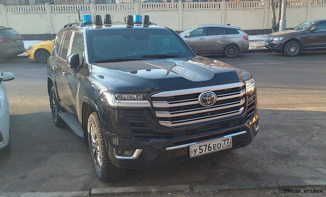 у 576 ео 77, Toyota Land Cruiser 300 (J300), 2021–