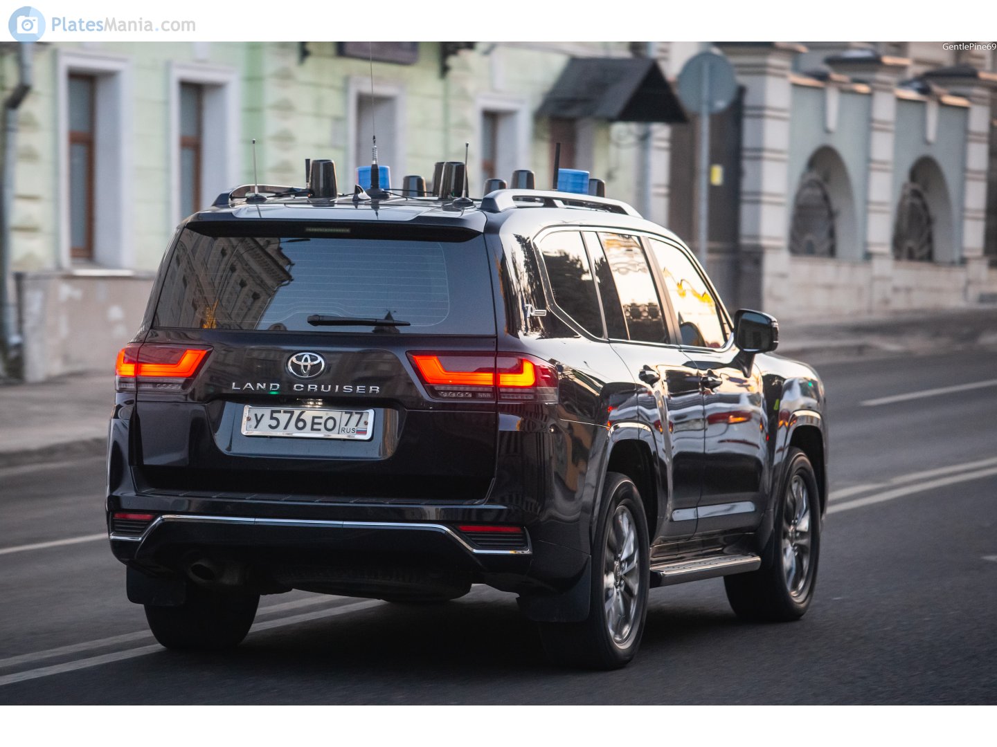 у 576 ео 77, Toyota Land Cruiser 300 (J300), 2021–