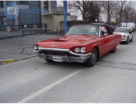 2135 YS 93, Ford Thunderbird