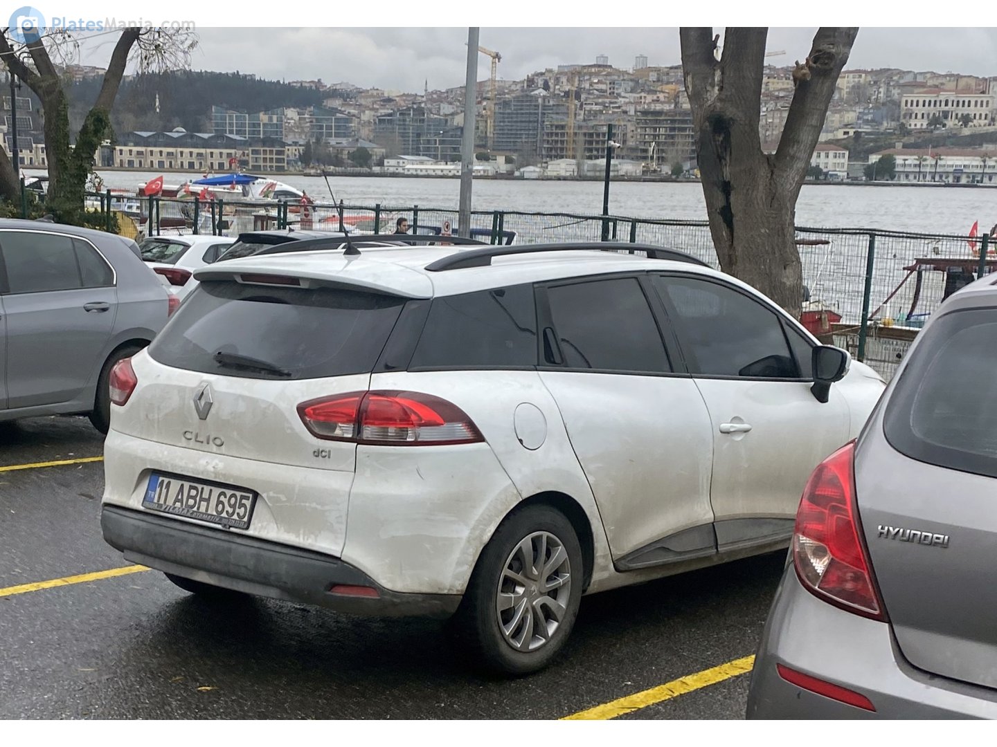 11 ABH 695, Renault Clio 4th gen Grandtour Wagon (K98), 2013–2020