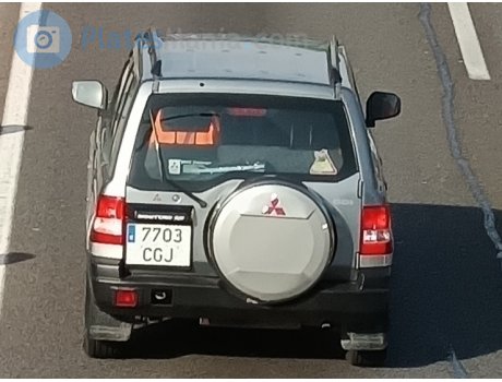 7703 CGJ, Mitsubishi Montero iO