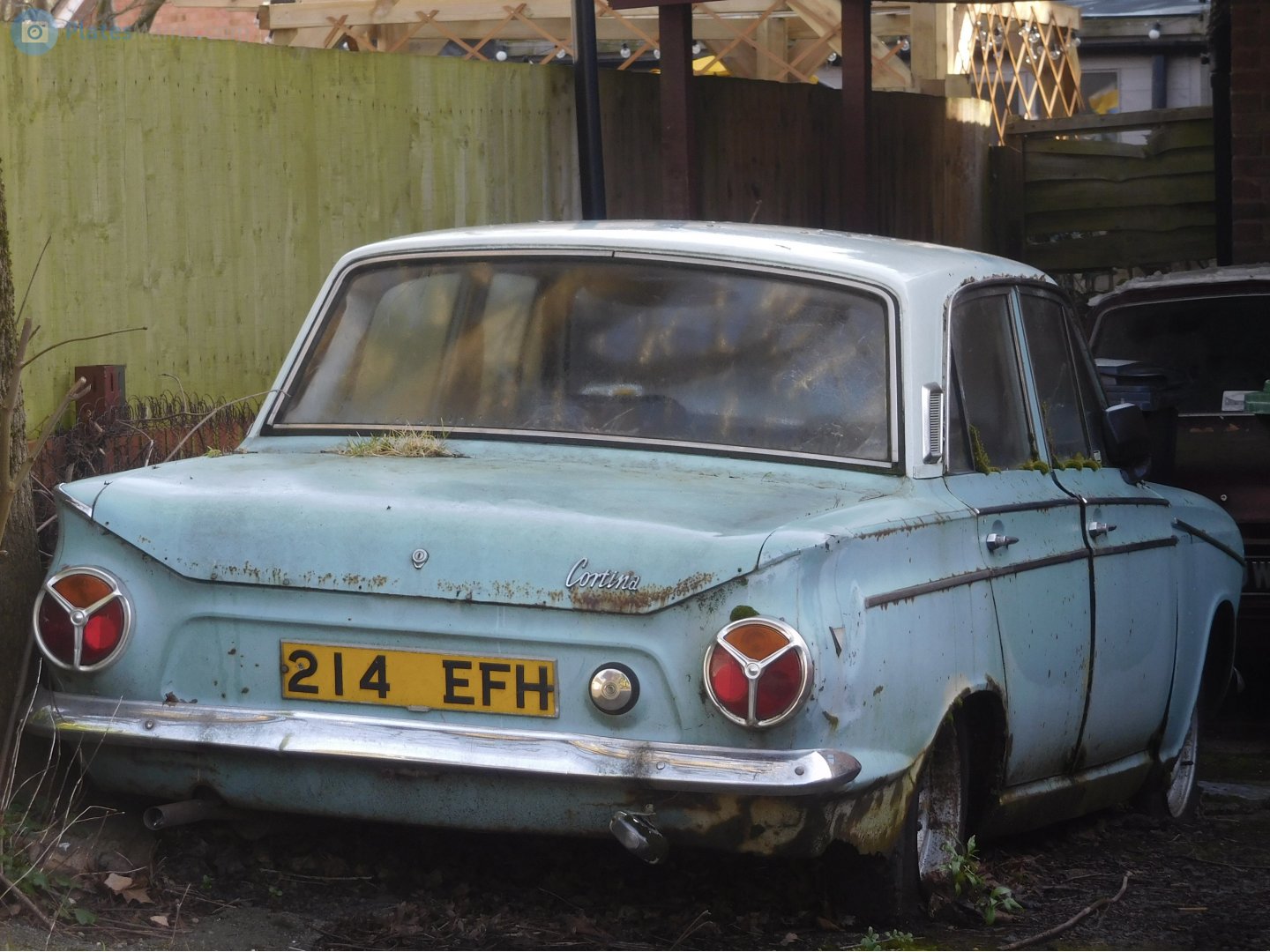 214EFH, Ford Cortina 2nd gen 4-door Sedan (Mk2) 1966–1970