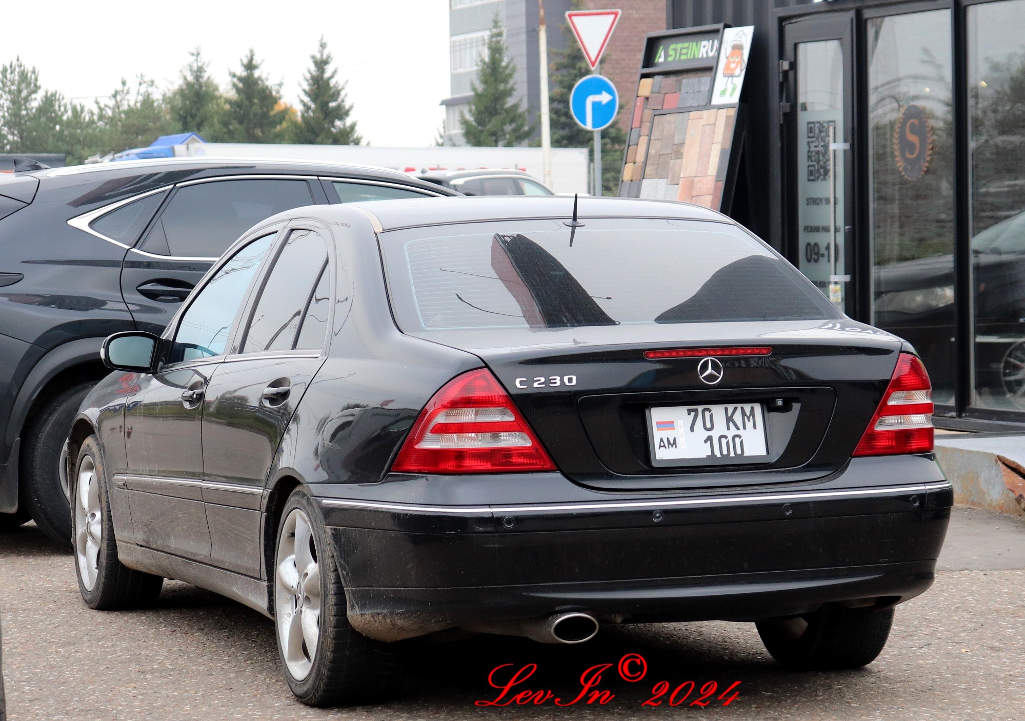 70 KM 100, Mercedes-Benz C-Klasse 2nd gen Sedan (W203), 2000–2007