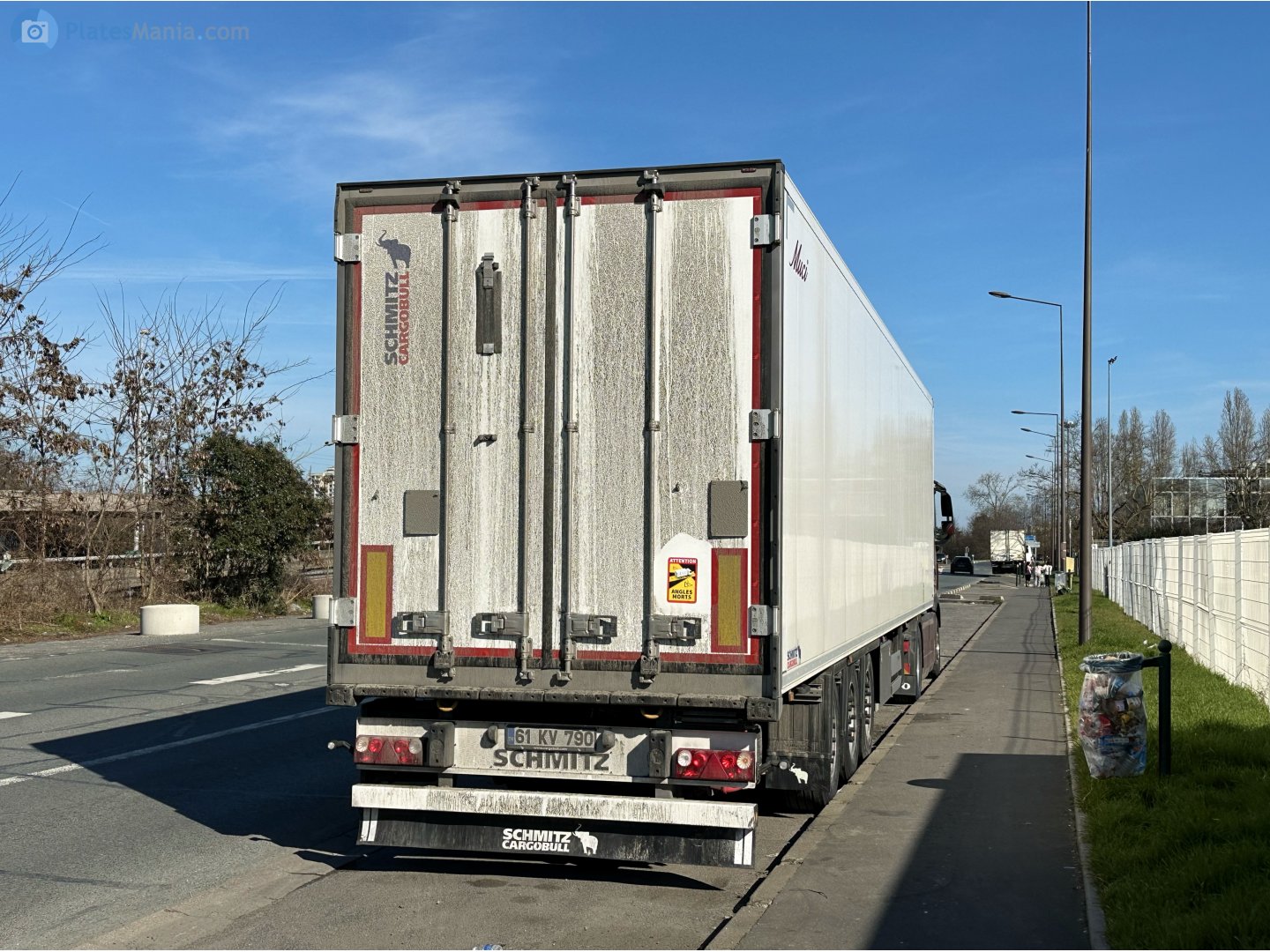 61 KV 790, Schmitz SKO 