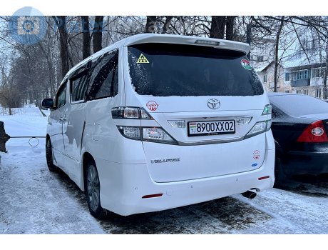 8900XX02, Toyota Vellfire