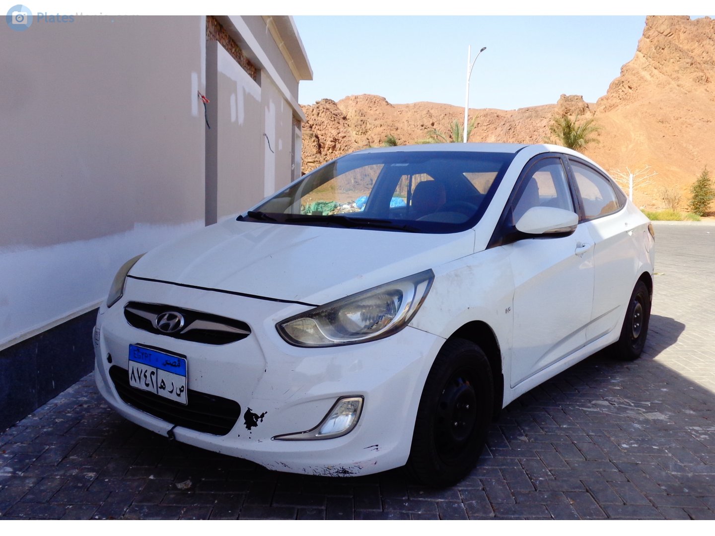 ٨٧٤٢ ھرص, Hyundai Accent 4th gen Sedan (RB), 2010–2019