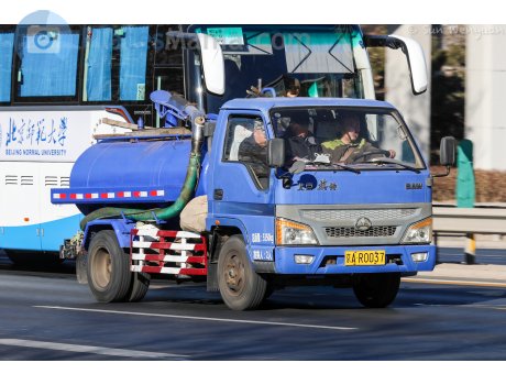 京A·R0037, BAW Tonik