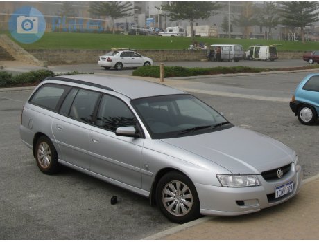 1CMV-309, Holden Commodore