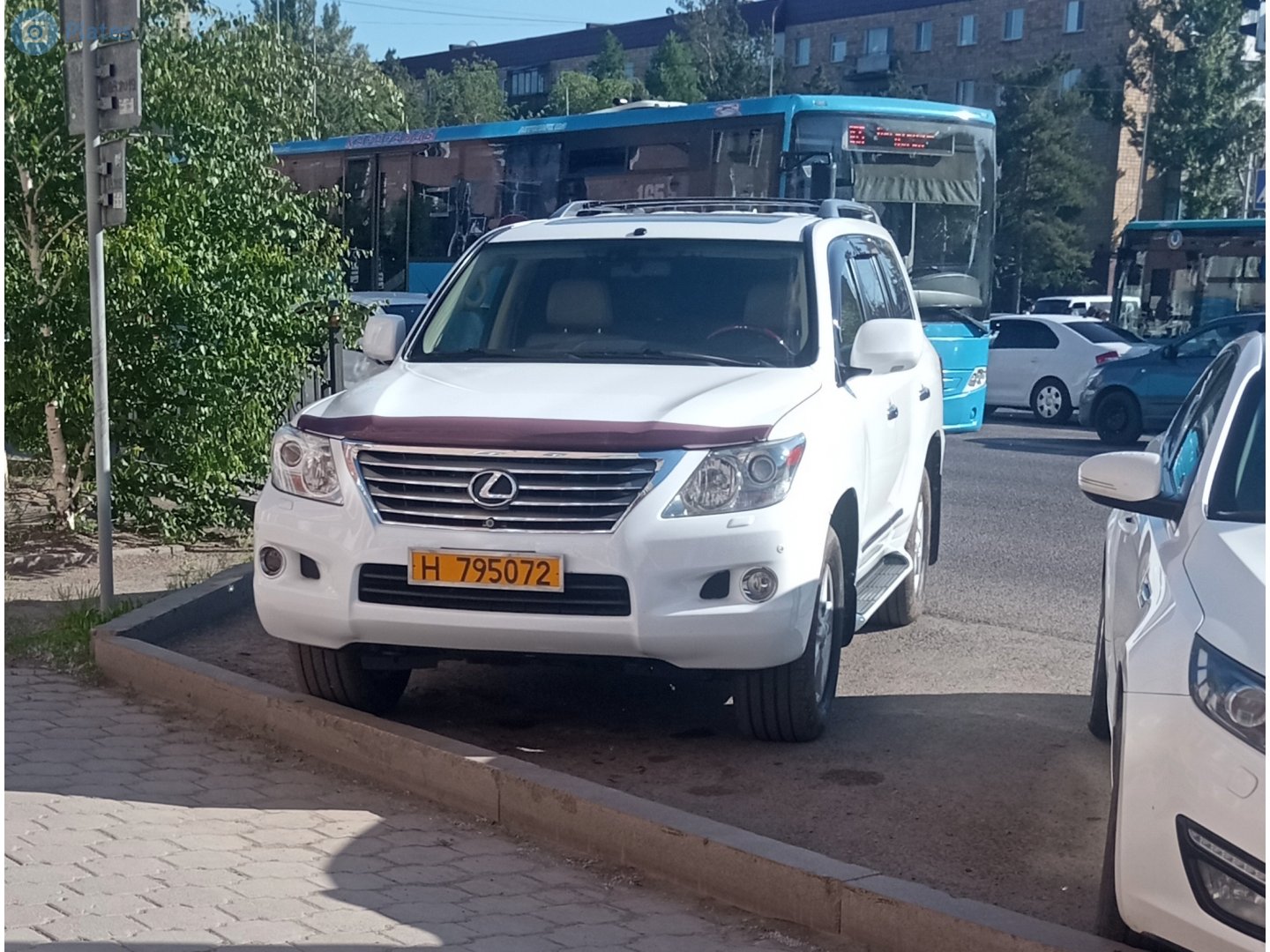 H 795072, Lexus LX 3rd gen (J200), 2007–2012