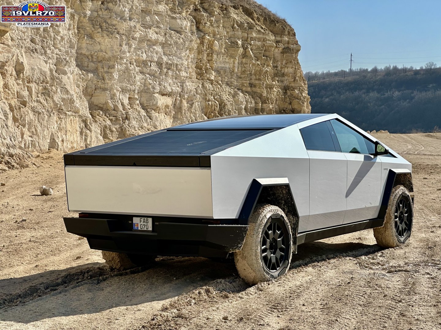 FAB 070, Tesla Cybertruck 1st gen, 2023–
