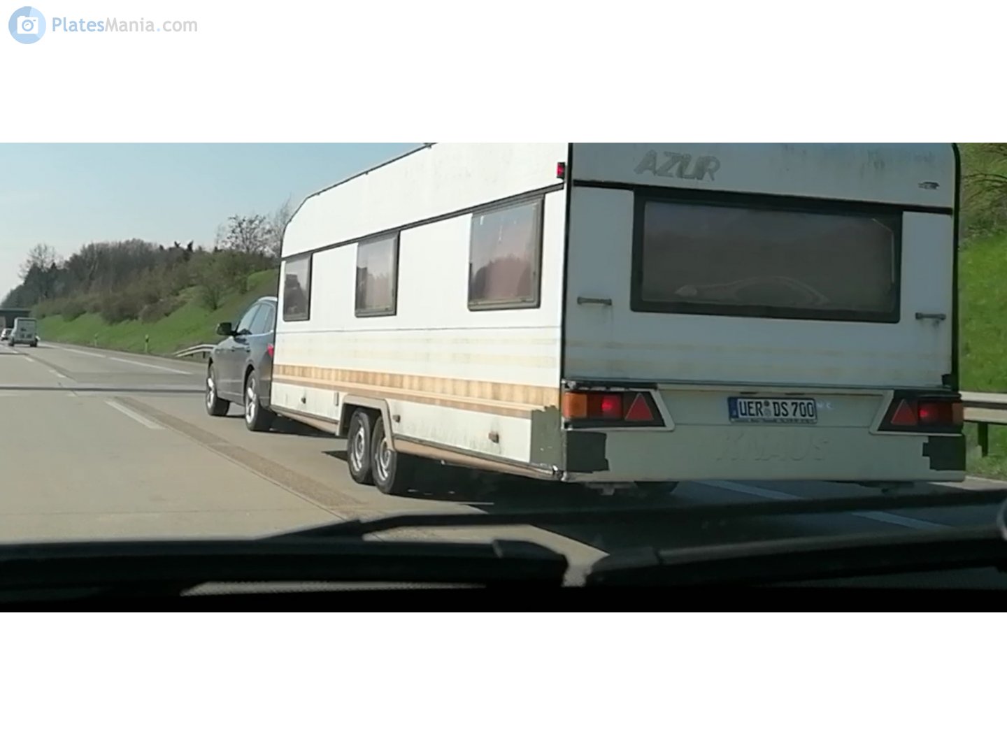 UER DS 700, Knaus Azur 