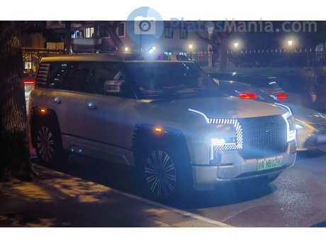 沪A·HB1290, Yangwang U8