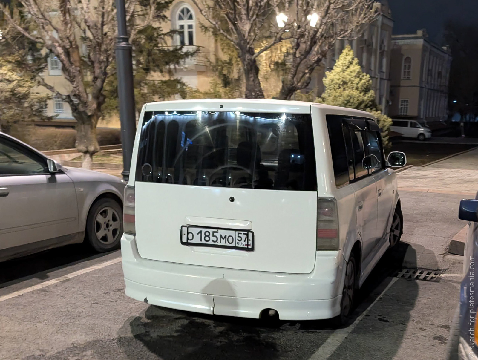 о 185 мо 57, Toyota bB 